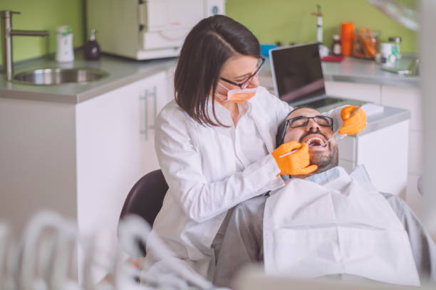 Best Broken or Cracked Tooth Emergency Dentist in Oronoque, CT