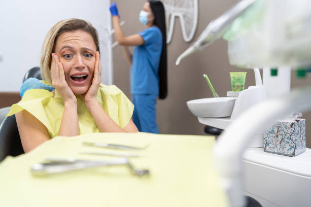 Best Mobile Emergency Dentist in Oronoque, CT